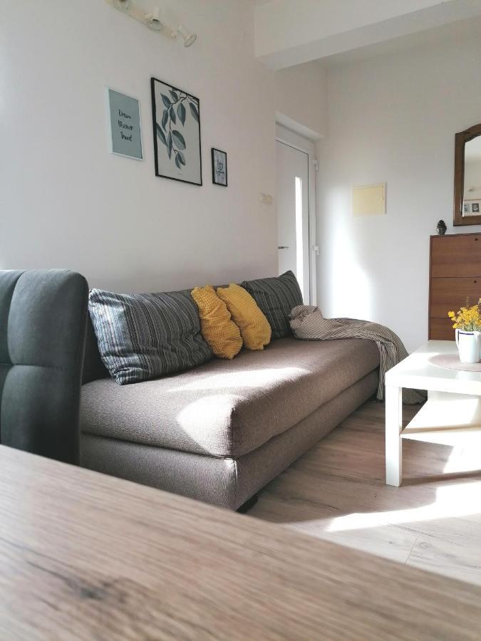 Apartment Mare Vrsi Buitenkant foto